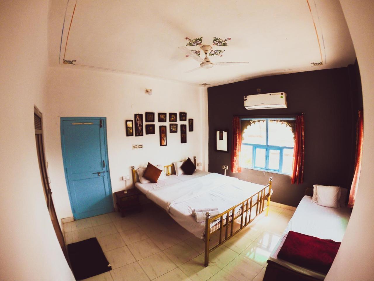 The Hostel Crawl ウダイプル エクステリア 写真